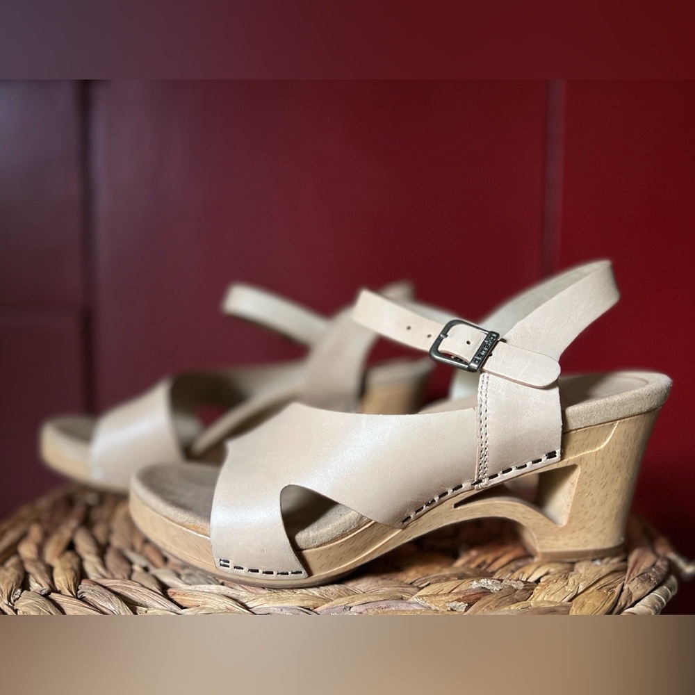 Dansko Tasha Sandals